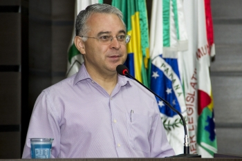 Adir tormes conversou com vereadores nesta segunda-feira