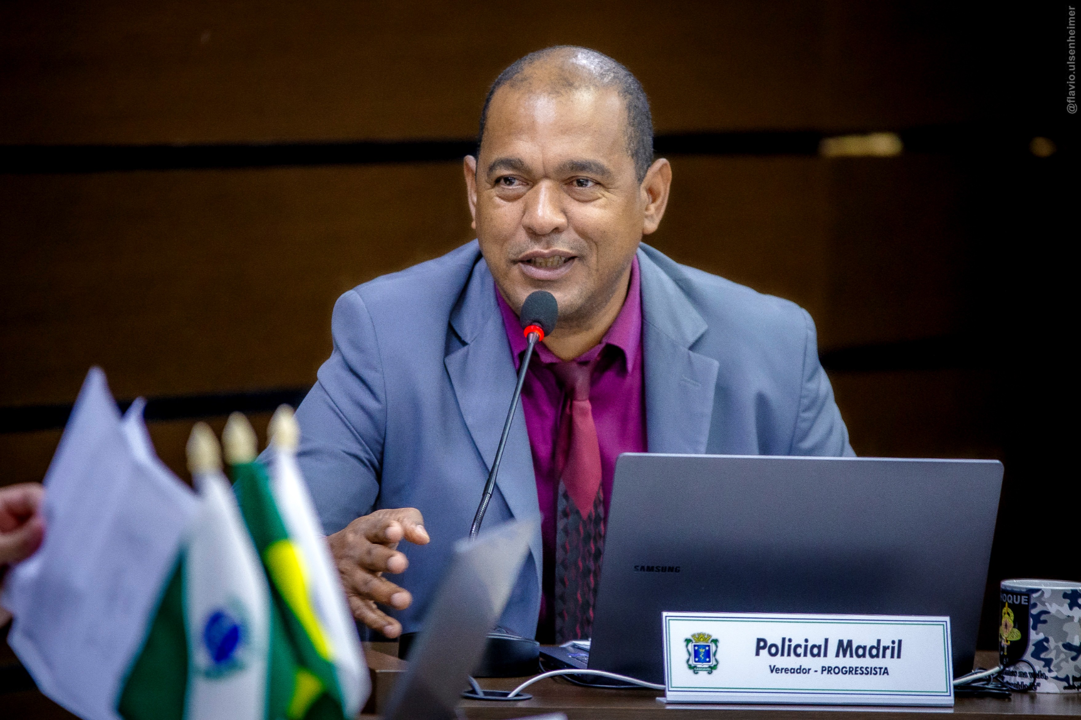 Madril diz que a comunidade precisa de clareza para acompanhar o progresso da obra