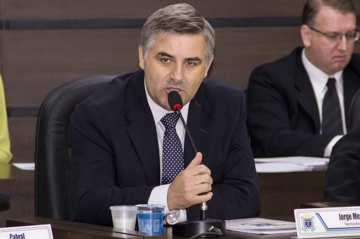 Veto pode ser mantido ou derrubado na segunda-feira