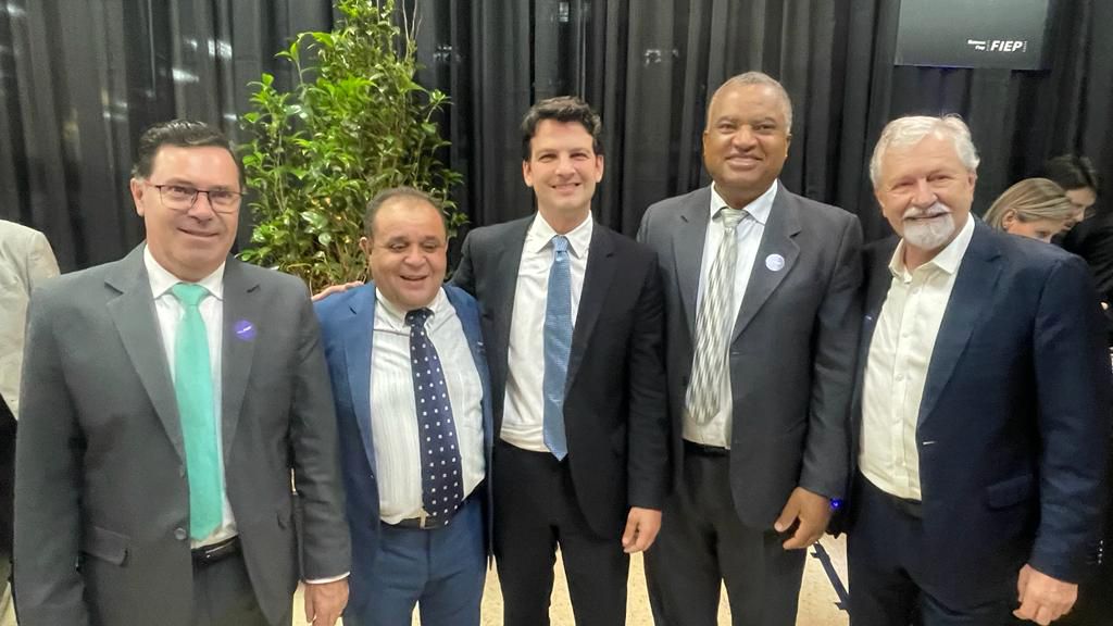 Alécio Espínola e Cidão da Telepar representaram a Câmara na posse de Edson Vasconcelos na Fiep