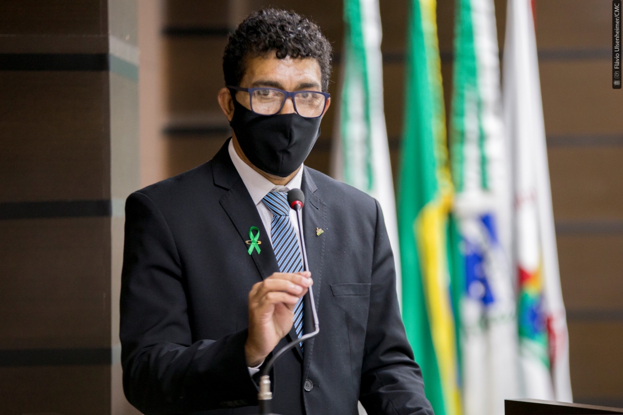 Josias tem sido cobrado por atletas e escolinhas de futebol sobre a falta de informações