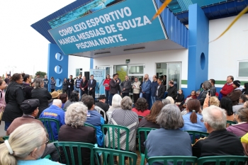 Vereador Carlinhos Oliveira agradece pela obra de revitalização da piscina norte e complexo esportivo com obras iniciadas