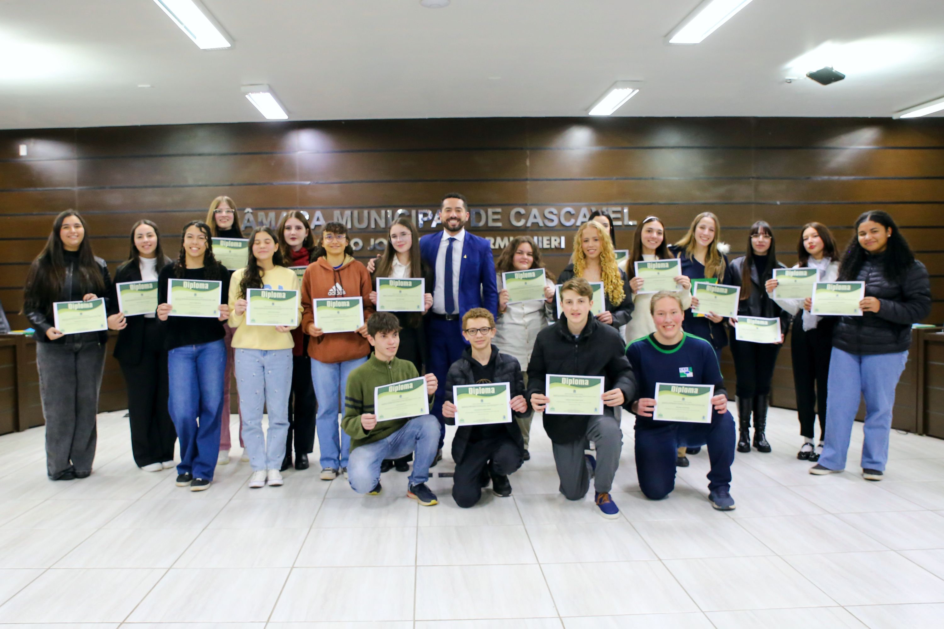Tomaram posse 20 vereadores de escolas públicas e particulares da cidade