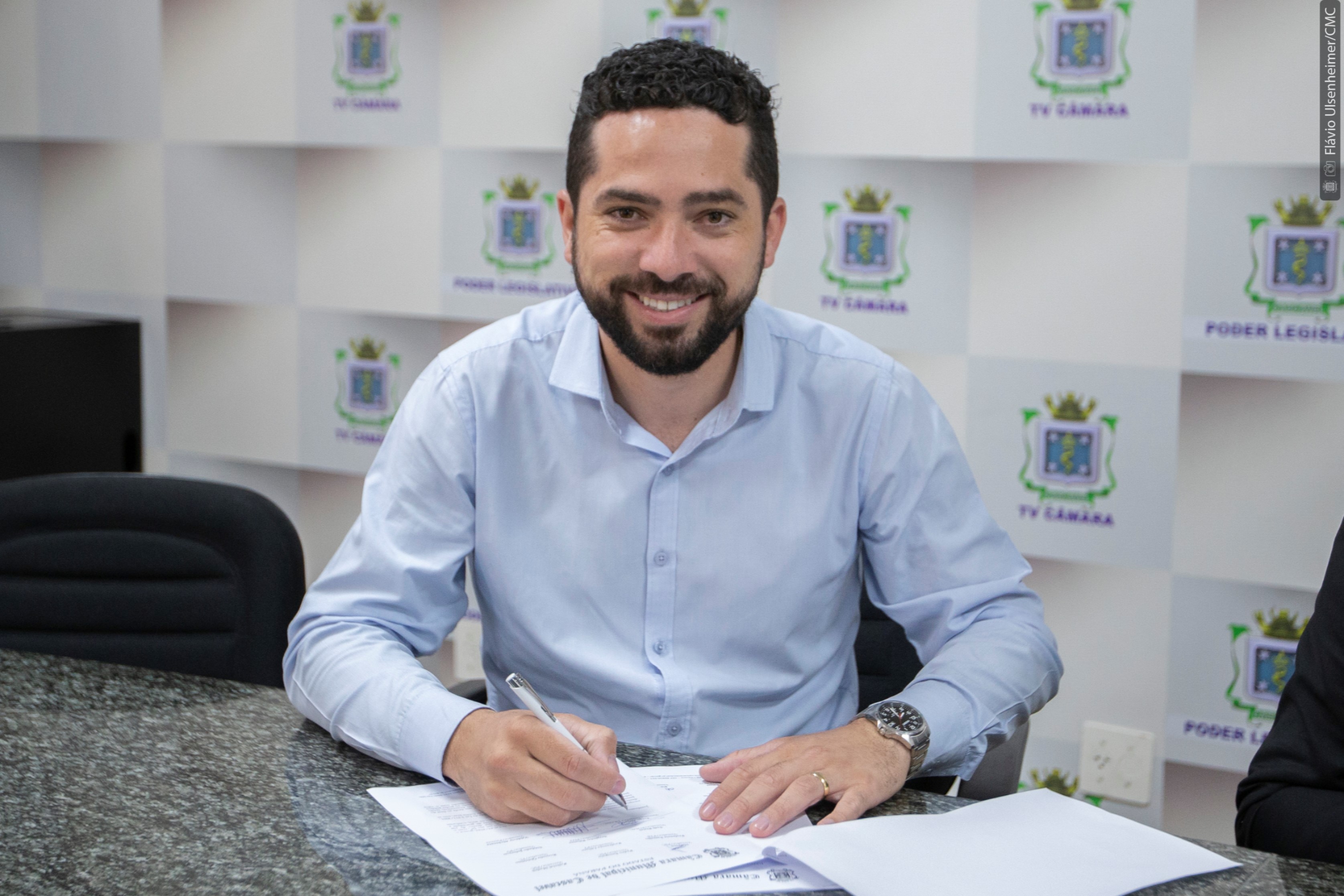 Tiago Almeida solicita que município destine um caminhão guincho para a GM