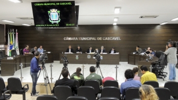 Conselho deliberou decisão com três votos a dois