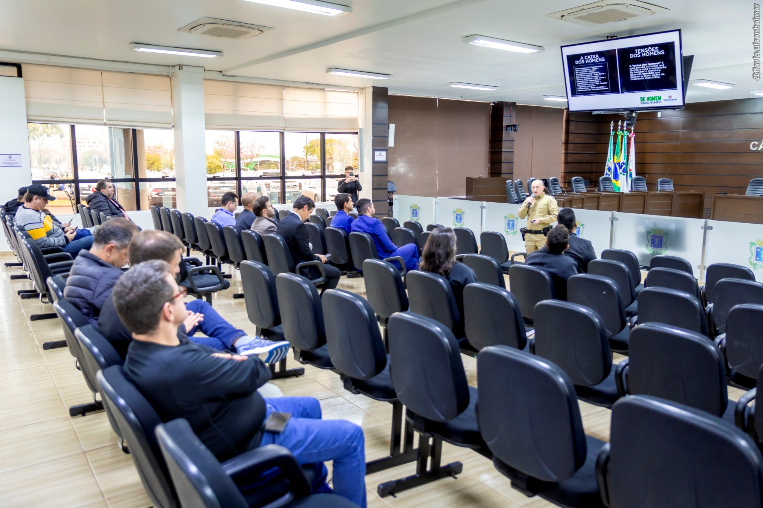A conversa abordou aspectos da educação machista que devem ser combatidos