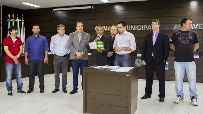 Posse dos suplentes foi acompanhada por autoridades
