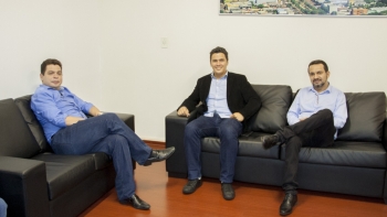 Gugu Bueno com o deputado Diego Garcia e o vereador Olavo Santos