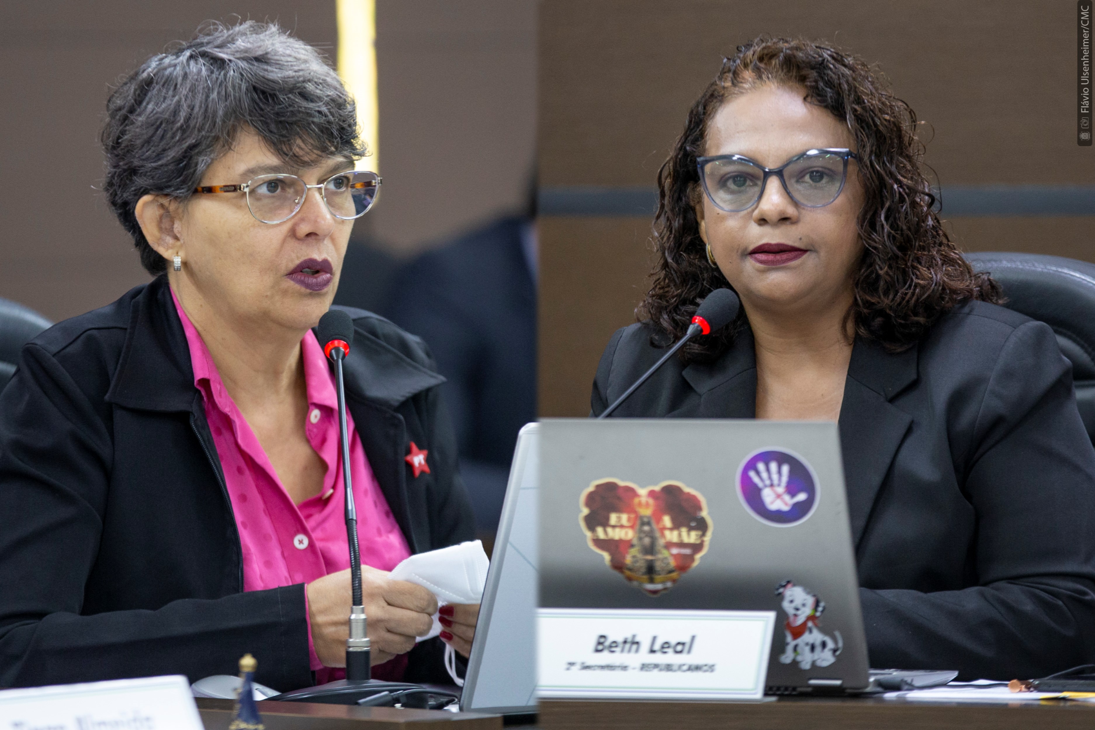 Distribuição gratuita de absorventes é aprovada em primeiro turno de votação