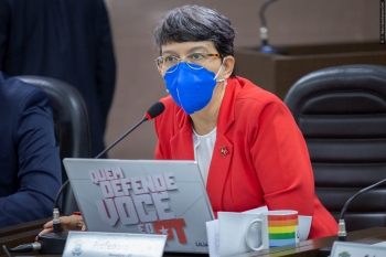 Professora Liliam acredita que a eventual sobrecarga dos servidores pode afetar a qualidade da educação oferecida à população