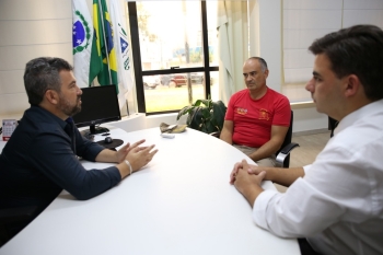 Comandante dos Bombeiros colocou à disposição toda a estrutura de veículos, instalações e pessoal para receber as doações