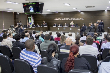 Plenário lotado na votação do projeto de lei
