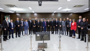 Novos vereadores participam da sessão de posse no mandato