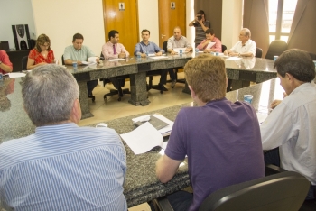 Vereadores conversam com secretários sobre IPTU