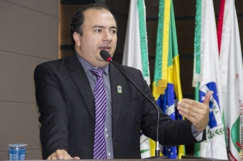 Vereador pede fiscalização do serviço