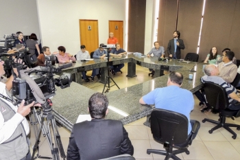 Reunião aconteceu na antessala do plenário