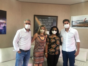 Da esq. para a dir., Professor Santello, Marcia Baldini, Beth Leal e o prefeito Paranhos