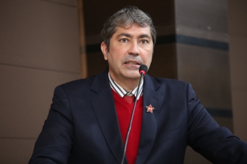 Parlamentar vê manifesto dos médicos como alerta contra o afrouxamento das medidas de isolamento