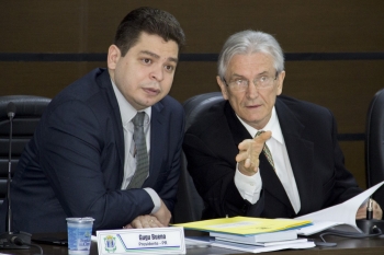 Gugu Bueno e Luiz Frare, respectivamente presidente e vice da Câmara Municipal de Cascavel