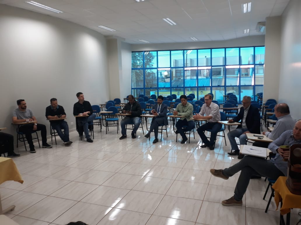 Vereadores da Pastoral Política discutem contrato para limpeza e gestão de resíduos