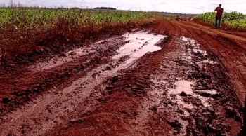 Porto apresentou em plenário um vídeo com as péssimas condições da estrada