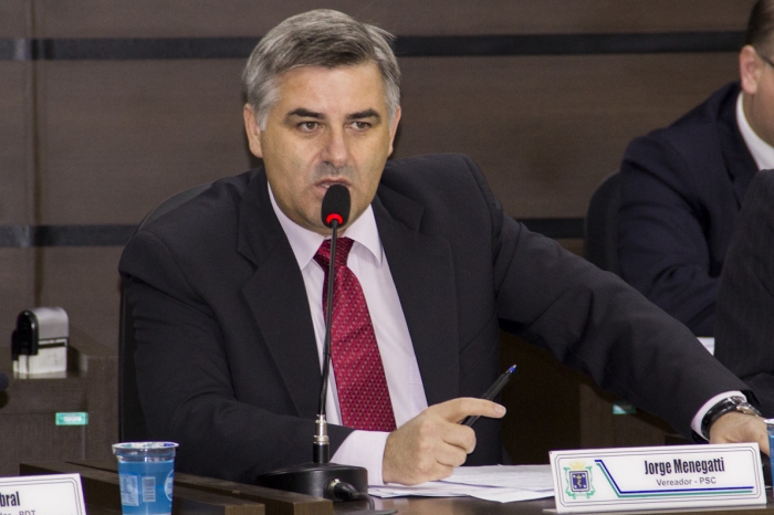 Menegatti lamentou a manutenção do veto