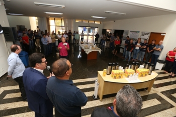 Presidente da Câmara fala aos servidores na abertura da homenagem