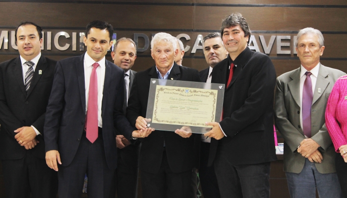 Vereadores entregaram Voto de Louvor e Congratulações a Rubens San Perruchon|