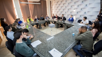 Os vereadores e suas assessorias fizeram questionamentos e tiraram dúvidas sobre como seriam os condomínios de lotes