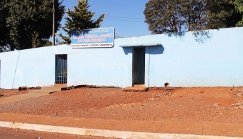 Escola no bairro Santa Cruz necessita de reformas emergenciais