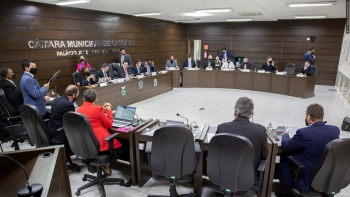 A sessão extraordinária teve na pauta apenas os dois projetos que aprovaram as contas de 2018 e 2019
