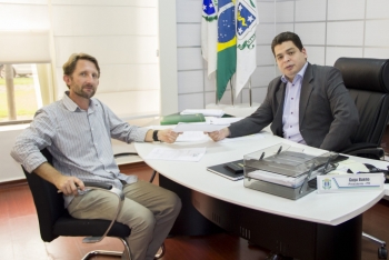 O líder comunitário foi recebido  pelo Presidente da Câmara